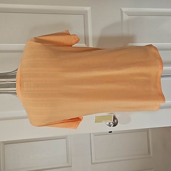 Michael Kors Women Melon color Embellished Logo on the front Tee Shirt Size M - Picture 5 of 11